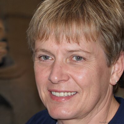 Elena Gil, Founder & Immigration Advisor